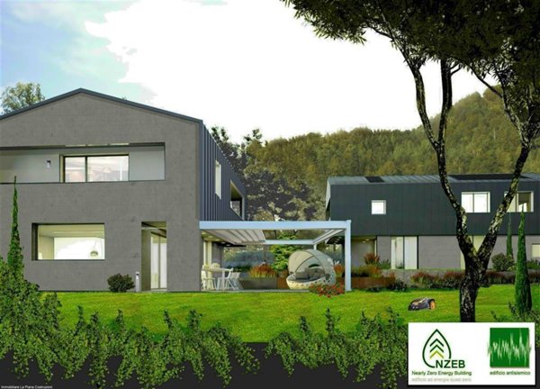 casa indipendente in vendita a Clusone