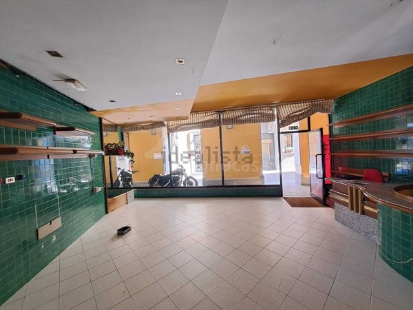 locale commerciale in vendita a Clusone
