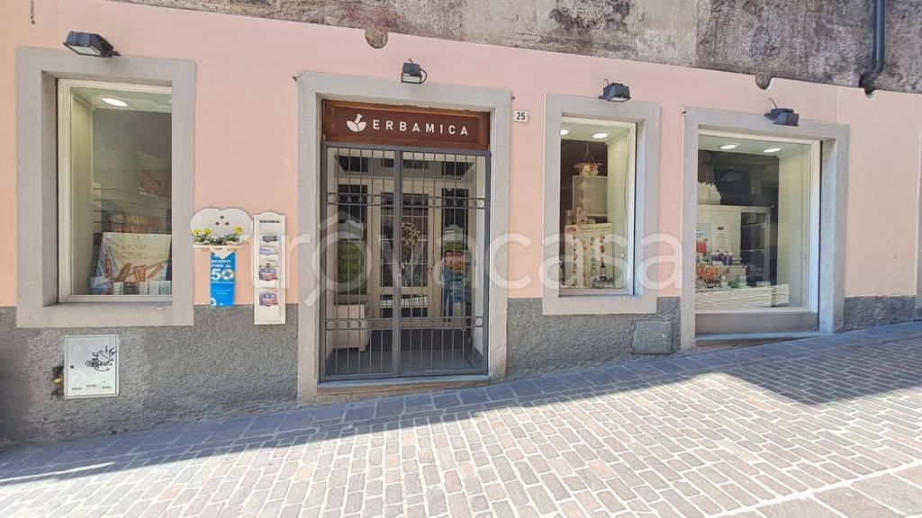 negozio in vendita a Clusone