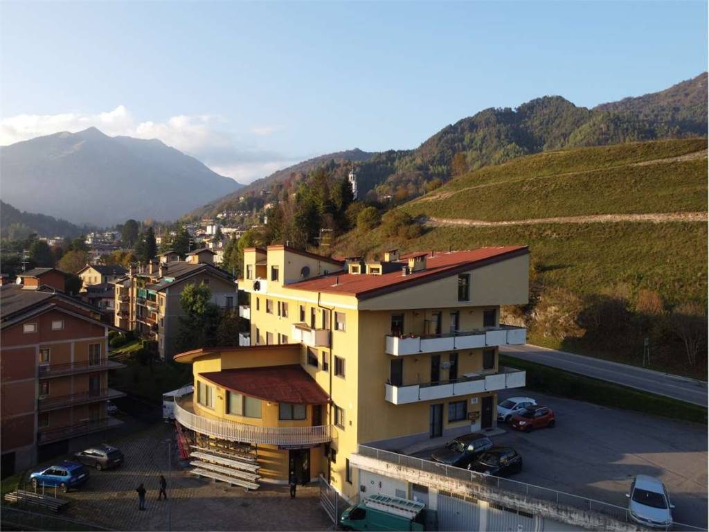 intera palazzina in vendita a Clusone
