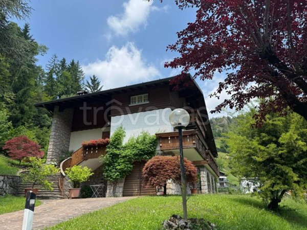 casa indipendente in vendita a Clusone
