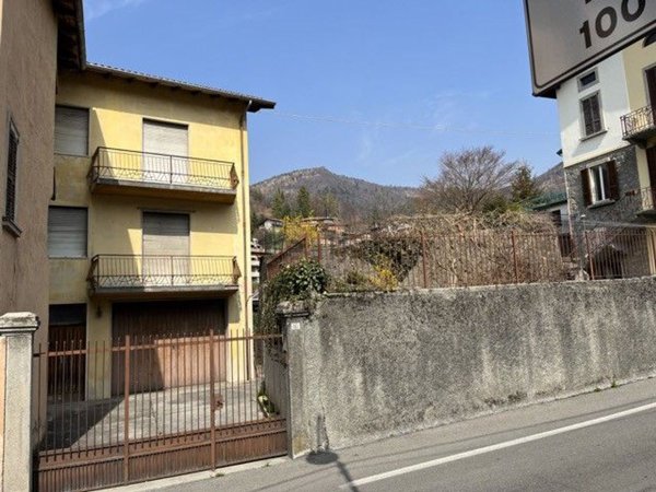 casa indipendente in vendita a Clusone