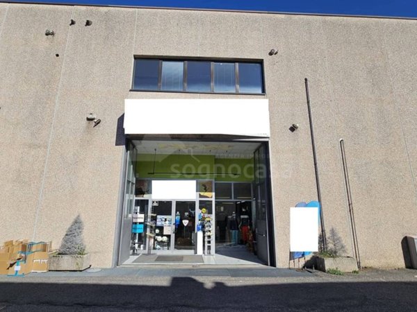 negozio in vendita a Clusone