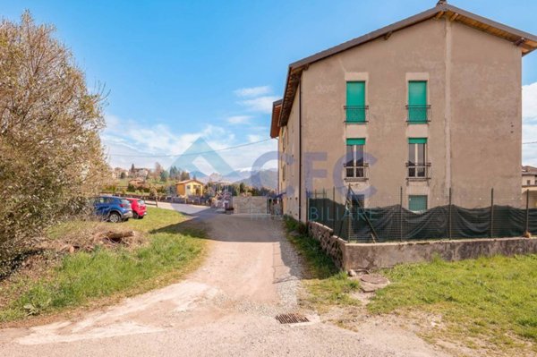 casa indipendente in vendita a Clusone