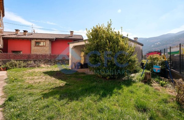 casa indipendente in vendita a Clusone
