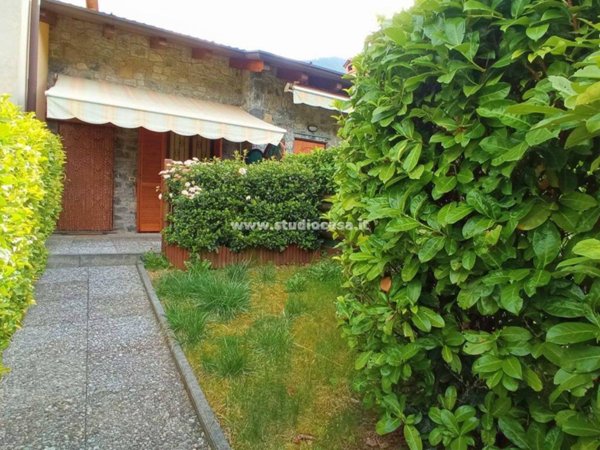 casa indipendente in vendita a Clusone