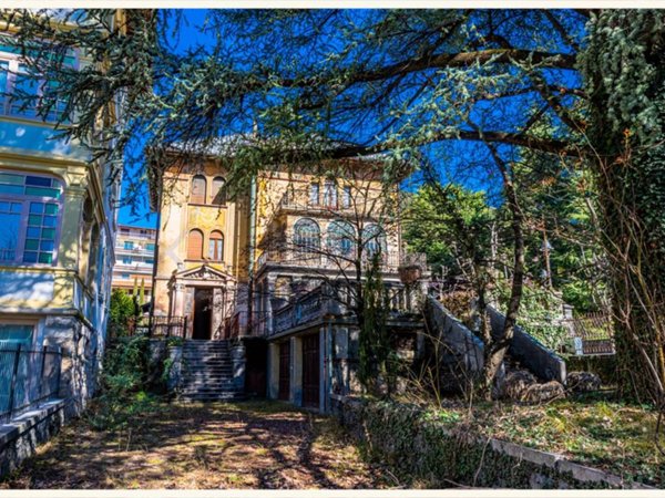 intera palazzina in vendita a Clusone