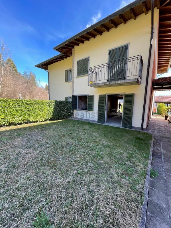 casa indipendente in vendita a Clusone