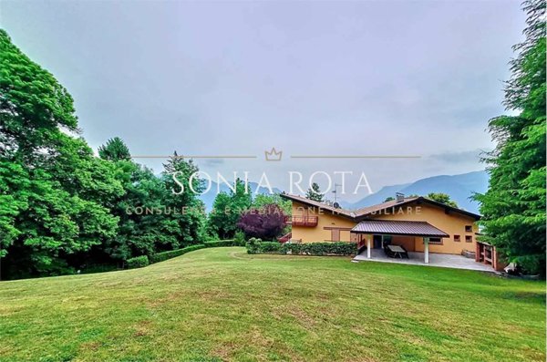 casa indipendente in vendita a Clusone