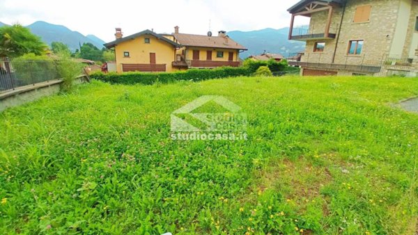 terreno edificabile in vendita a Clusone