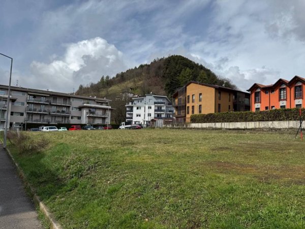 terreno edificabile in vendita a Clusone