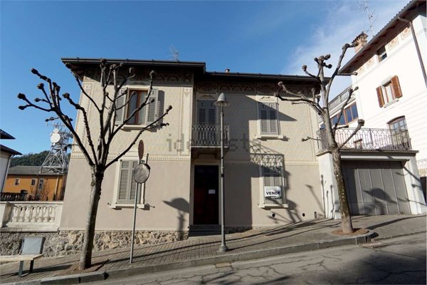 casa indipendente in vendita a Clusone