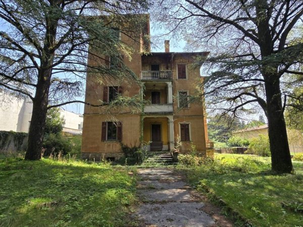 casa indipendente in vendita a Clusone