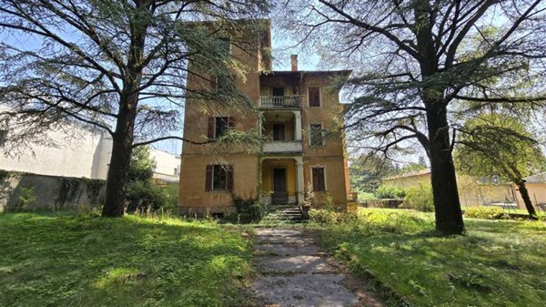 casa indipendente in vendita a Clusone