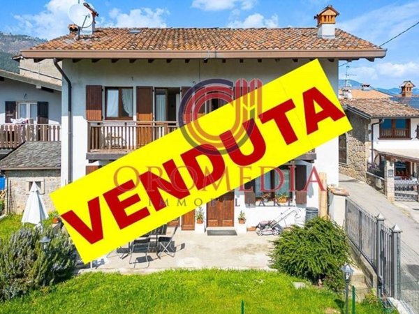 casa indipendente in vendita a Clusone