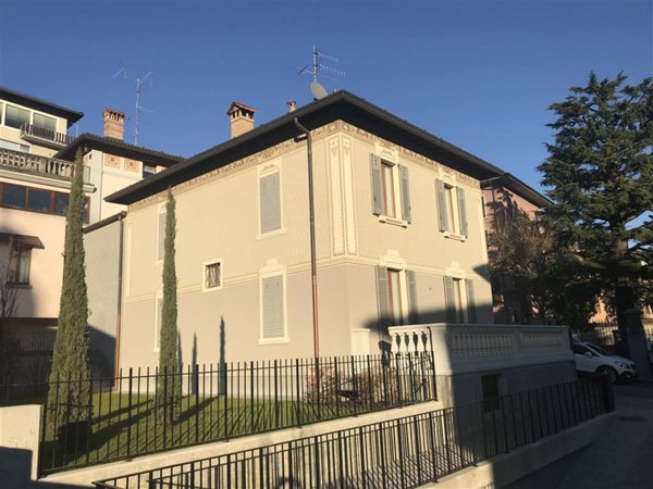 casa indipendente in vendita a Clusone