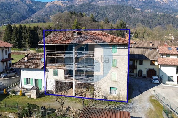 casa indipendente in vendita a Clusone