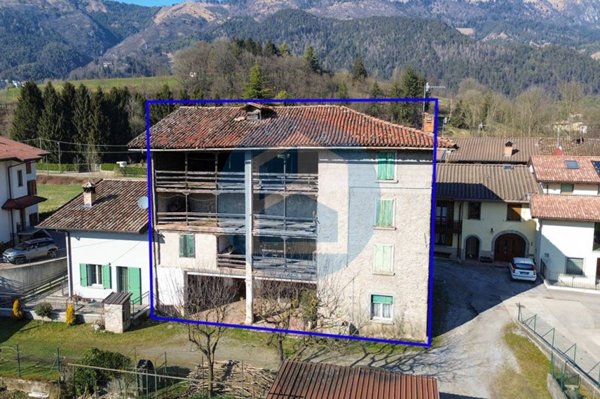 casa indipendente in vendita a Clusone