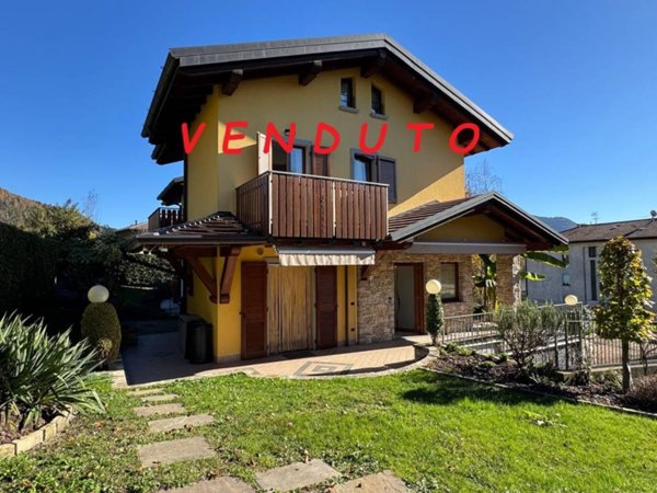 casa indipendente in vendita a Clusone