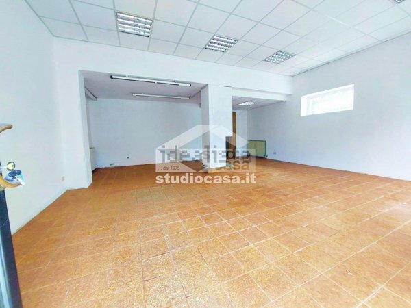 negozio in vendita a Clusone