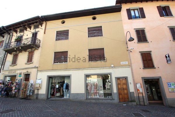 casa indipendente in vendita a Clusone