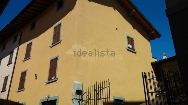 casa indipendente in vendita a Clusone