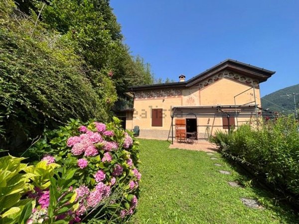 casa indipendente in vendita a Clusone