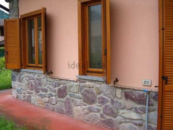 casa indipendente in vendita a Clusone