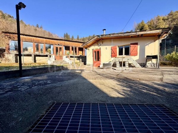 casa indipendente in vendita a Clusone