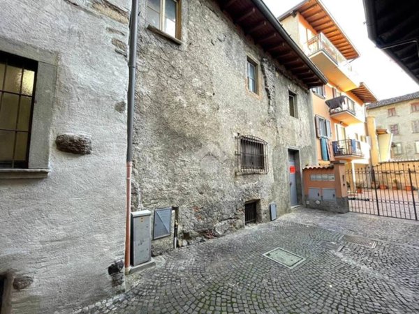 casa indipendente in vendita a Clusone