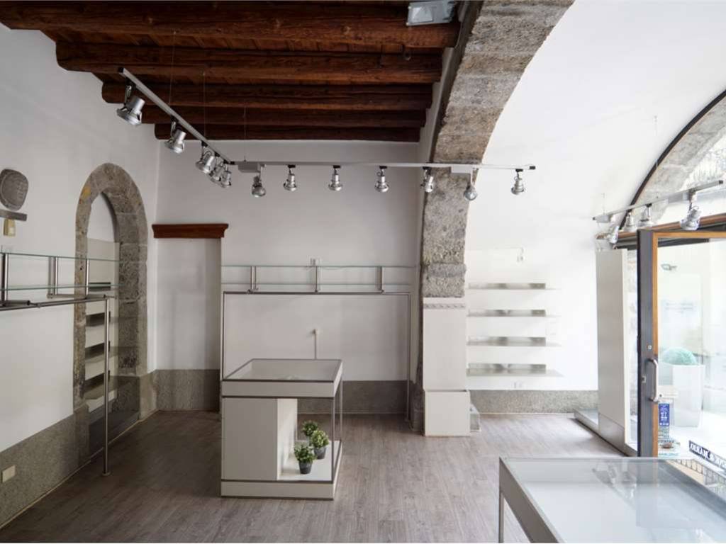 negozio in vendita a Clusone