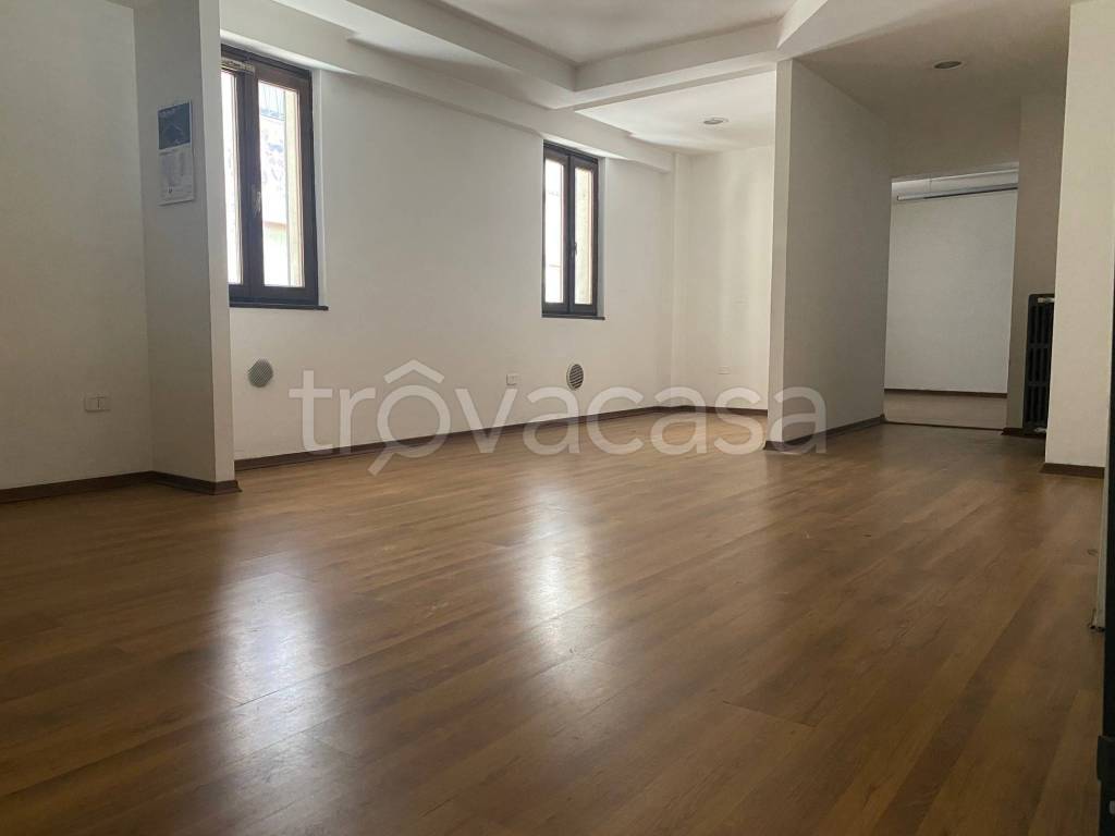 negozio in vendita a Clusone