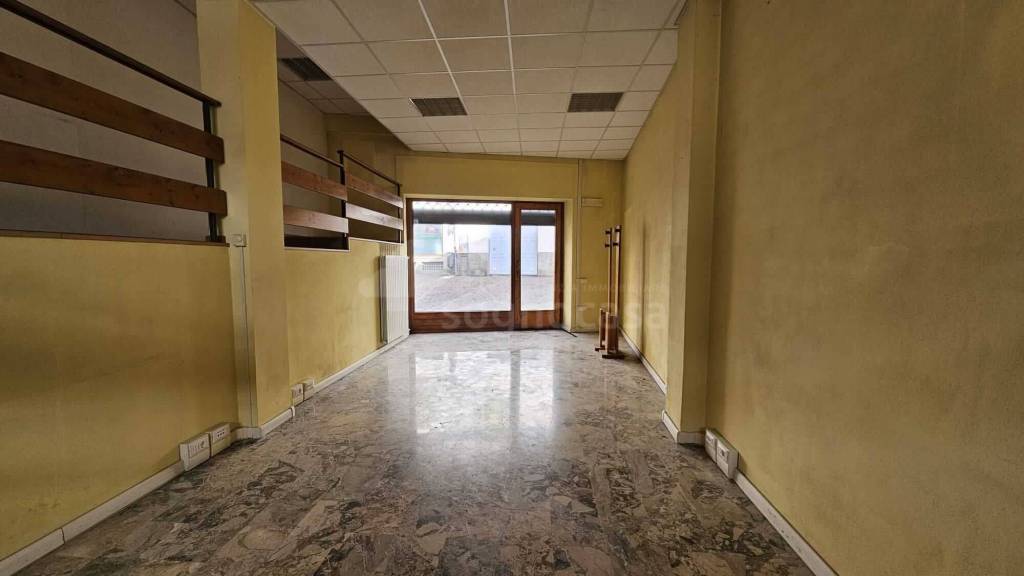 negozio in vendita a Clusone