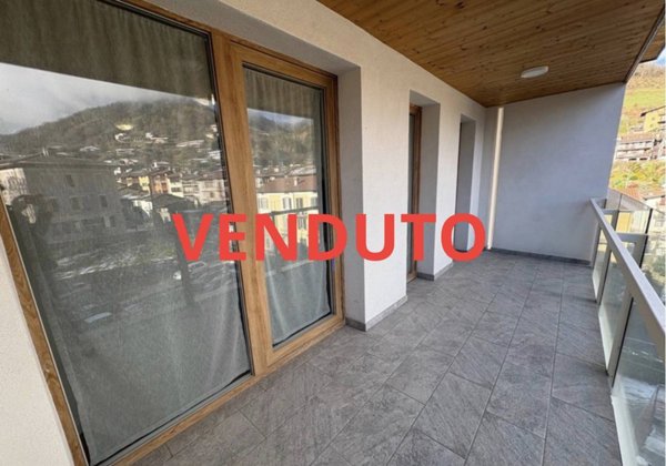 appartamento in vendita a Clusone in zona Fiorine
