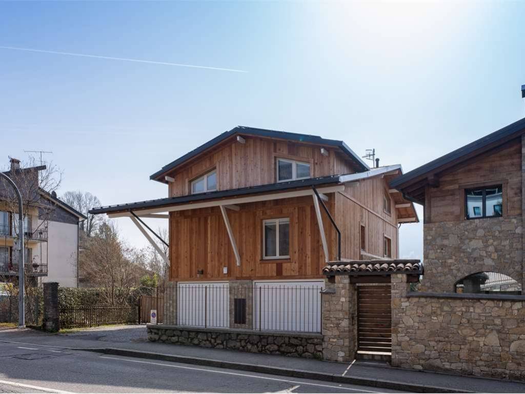 casa indipendente in vendita a Clusone