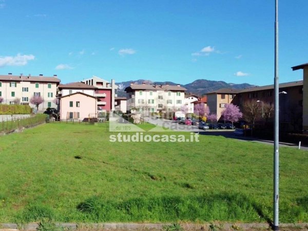 casa indipendente in vendita a Clusone