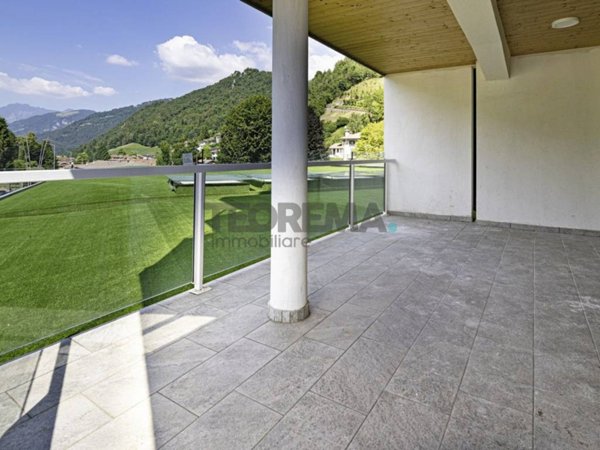 appartamento in vendita a Clusone in zona Fiorine