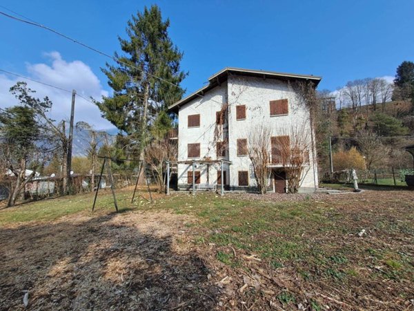 casa indipendente in vendita a Clusone