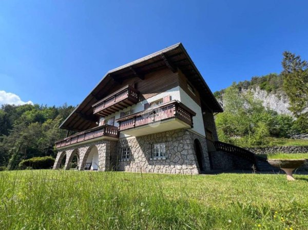 casa indipendente in vendita a Clusone