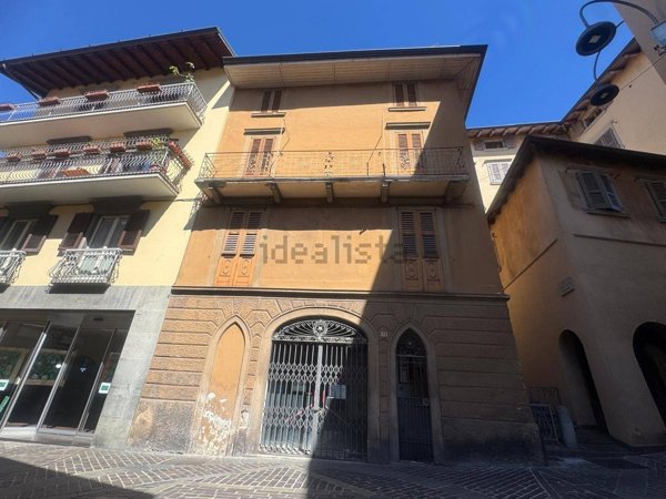 casa indipendente in vendita a Clusone