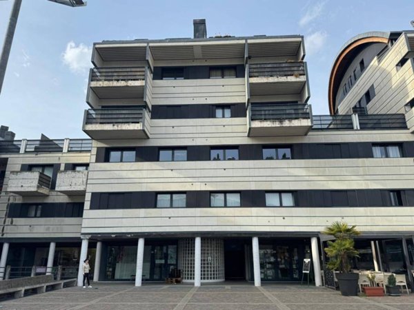 appartamento in vendita a Clusone in zona Fiorine