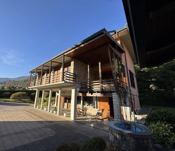casa indipendente in vendita a Clusone