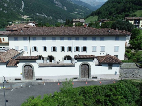 casa indipendente in vendita a Clusone