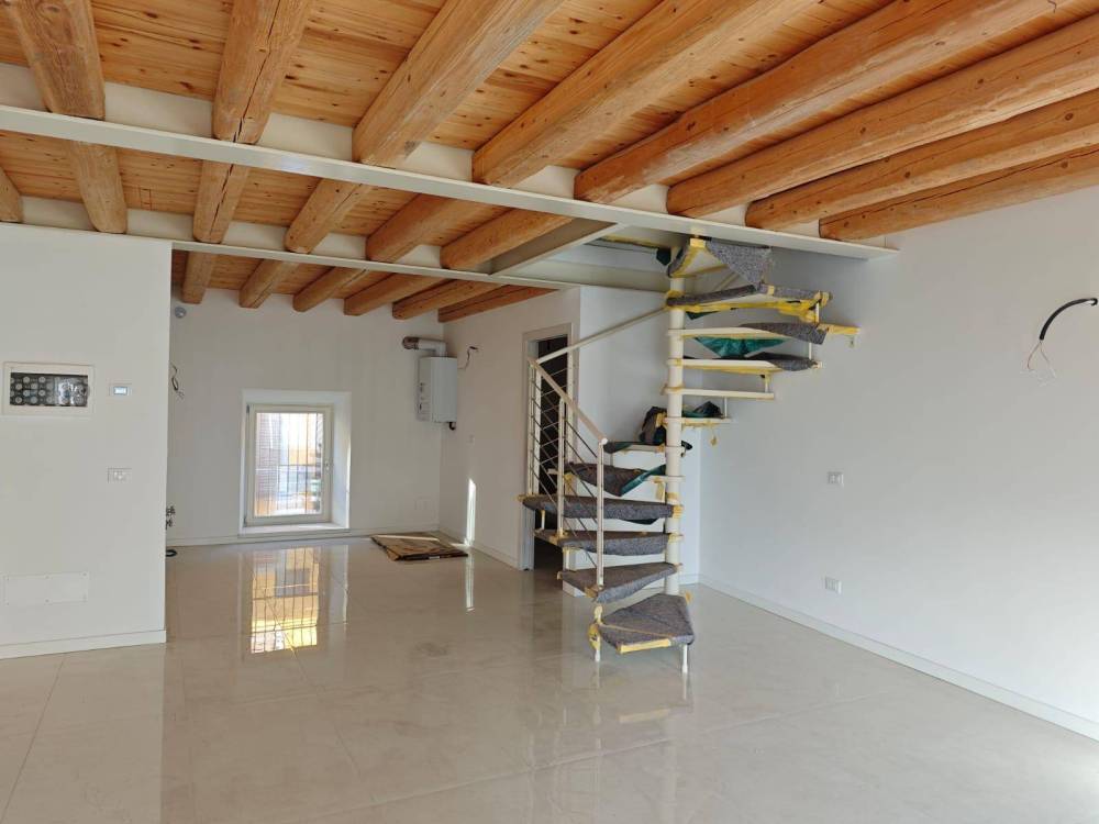appartamento in vendita a Clusone in zona Fiorine