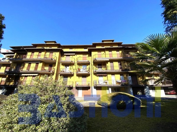 appartamento in vendita a Clusone in zona Fiorine