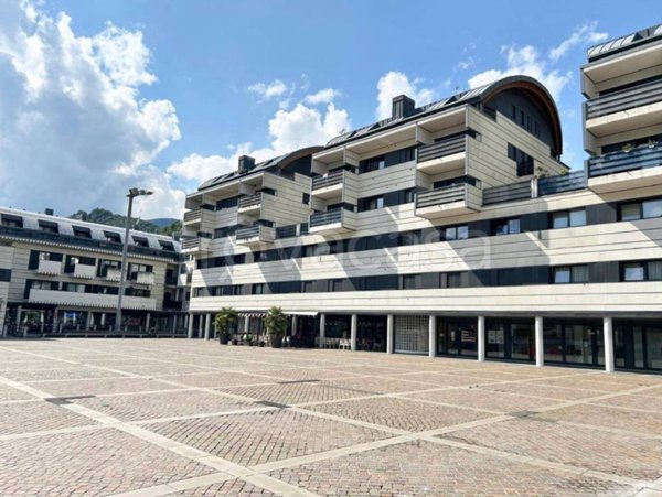 appartamento in vendita a Clusone in zona Fiorine