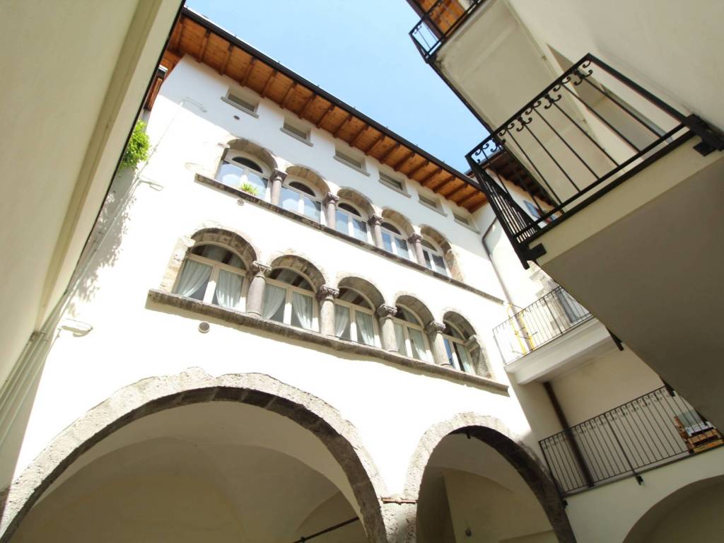 appartamento in vendita a Clusone in zona Fiorine