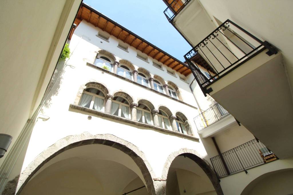 appartamento in vendita a Clusone in zona Fiorine