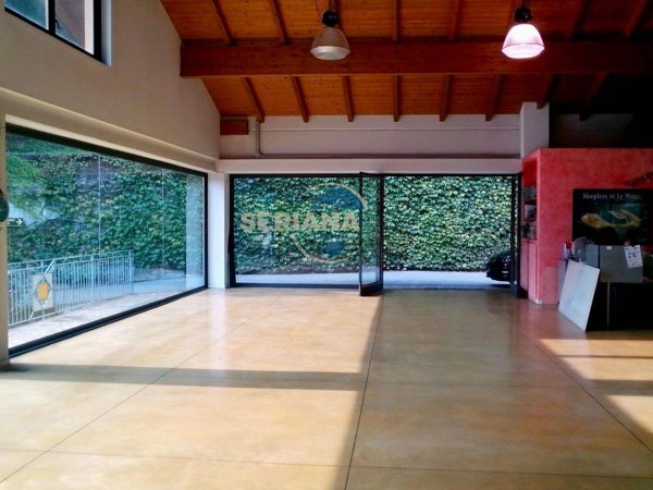 locale commerciale in vendita a Clusone