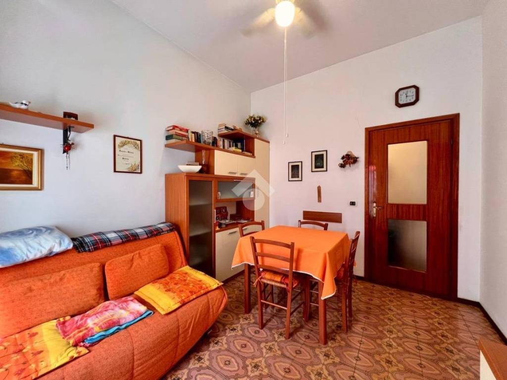 appartamento in vendita a Clusone in zona Fiorine